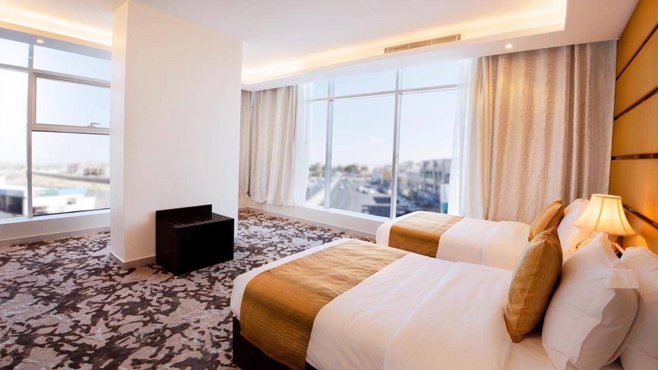 Golden Dream Hotel 카미스무샤야트 외부 사진