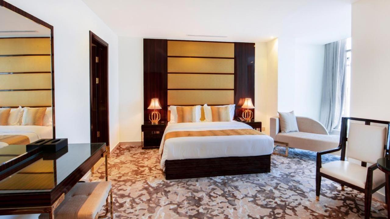 Golden Dream Hotel 카미스무샤야트 외부 사진