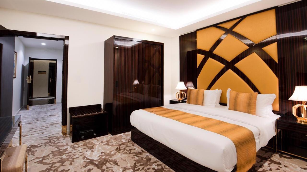 Golden Dream Hotel 카미스무샤야트 외부 사진