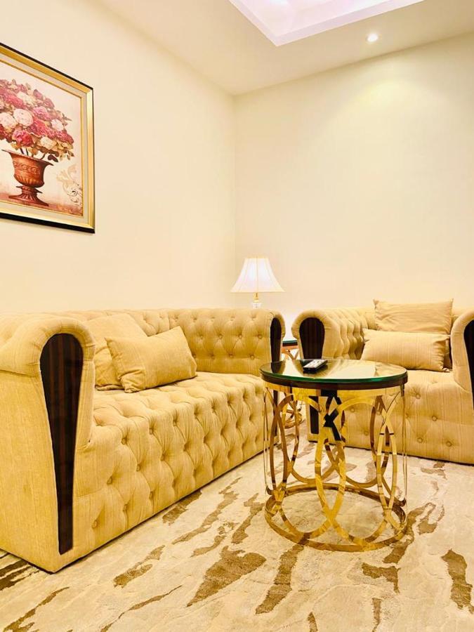 Golden Dream Hotel 카미스무샤야트 외부 사진