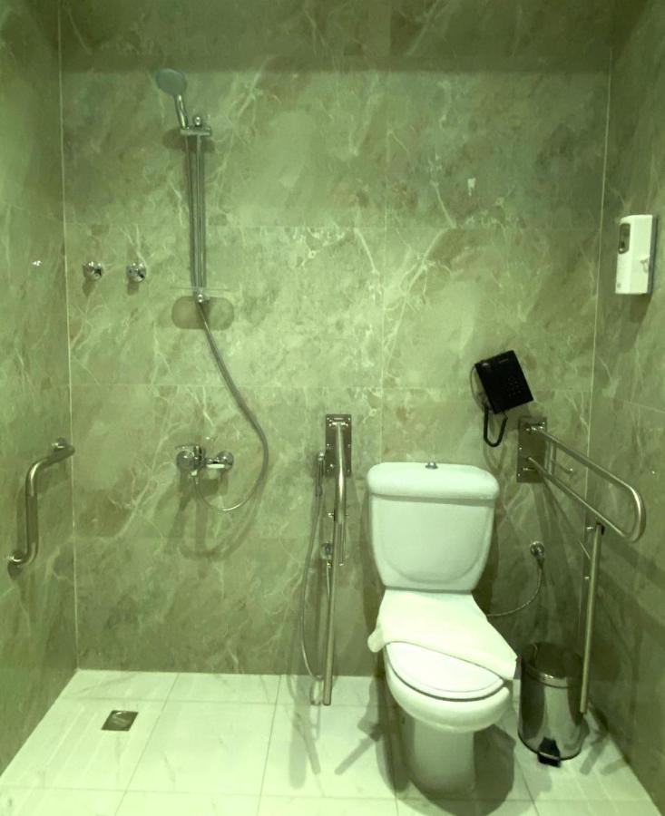 Golden Dream Hotel 카미스무샤야트 외부 사진