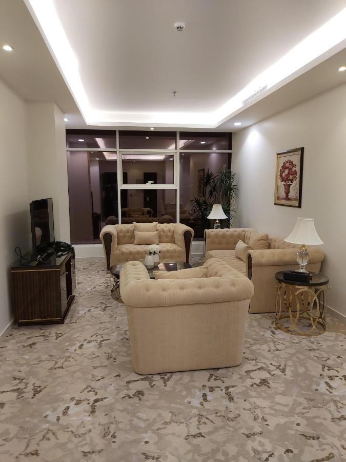 Golden Dream Hotel 카미스무샤야트 외부 사진